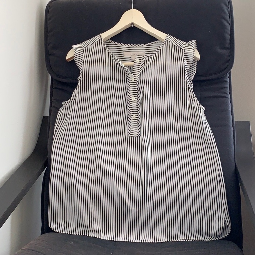 Loft No sleeve shirt